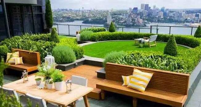 屋顶花园设计怎么选择草坪品种