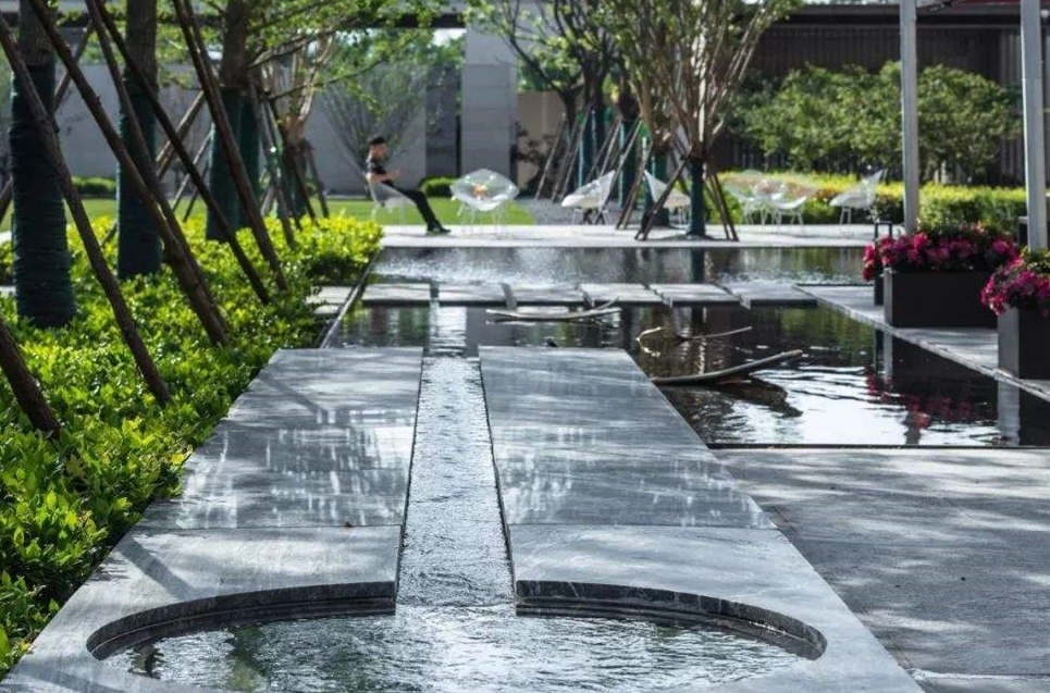 成都绿之艺园林：庭院花园水景防水要求和施工技术措施